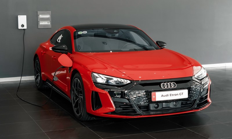 Audi e-tron GT quattro là một mẫu xe thể thao chạy điện cao cấp