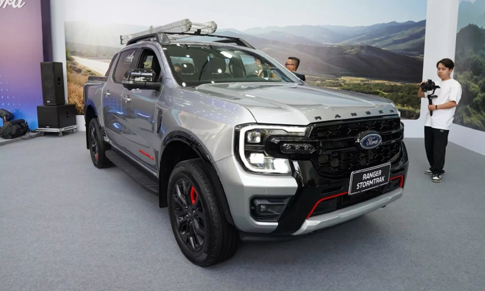 Ford Ranger 2024 dũng mãnh