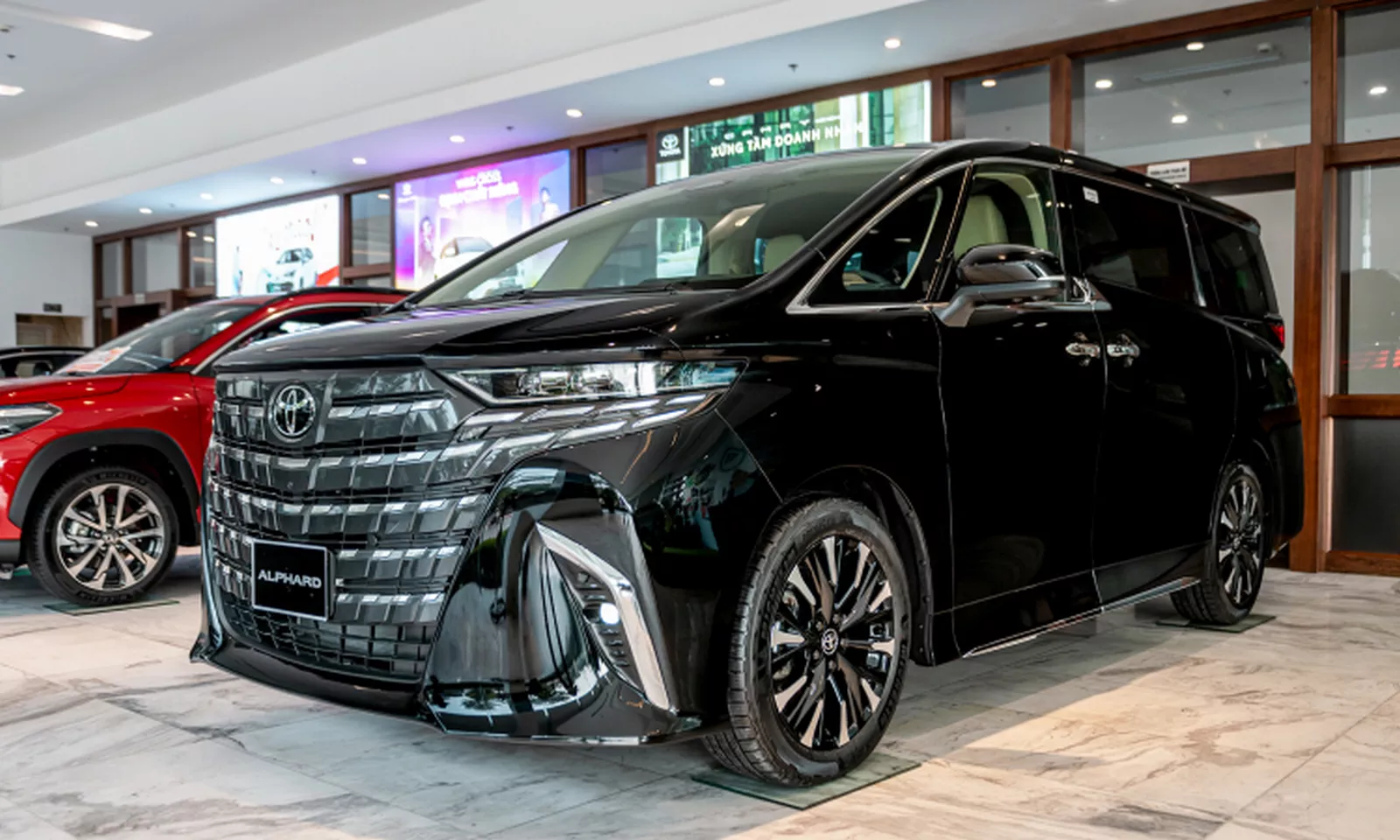 Toyota Alphard 2024