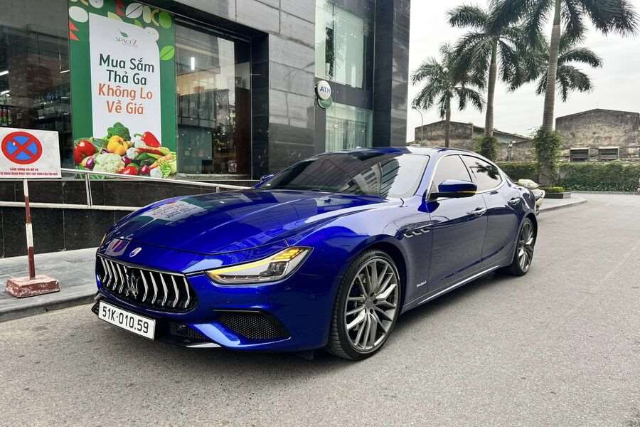 Maserati Ghibli Gransport model 2019