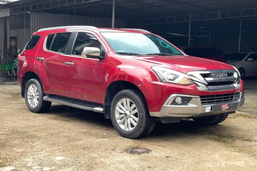 ISUZU MUX 2018 động cơ mới 1.9L nhập Thái