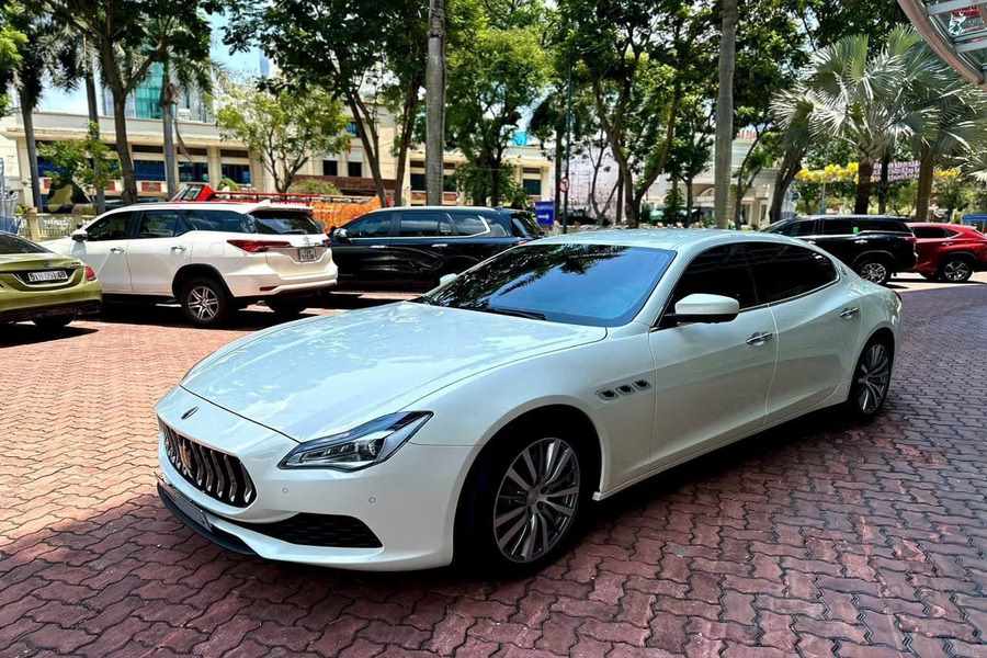 Maserati Quattroporte