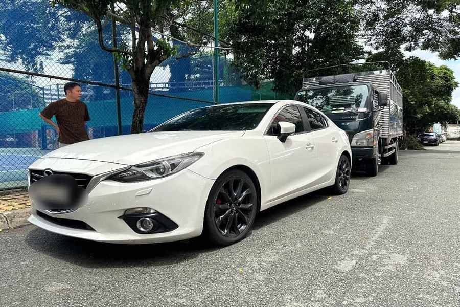 Mazda 3 2015 Bản 2.0