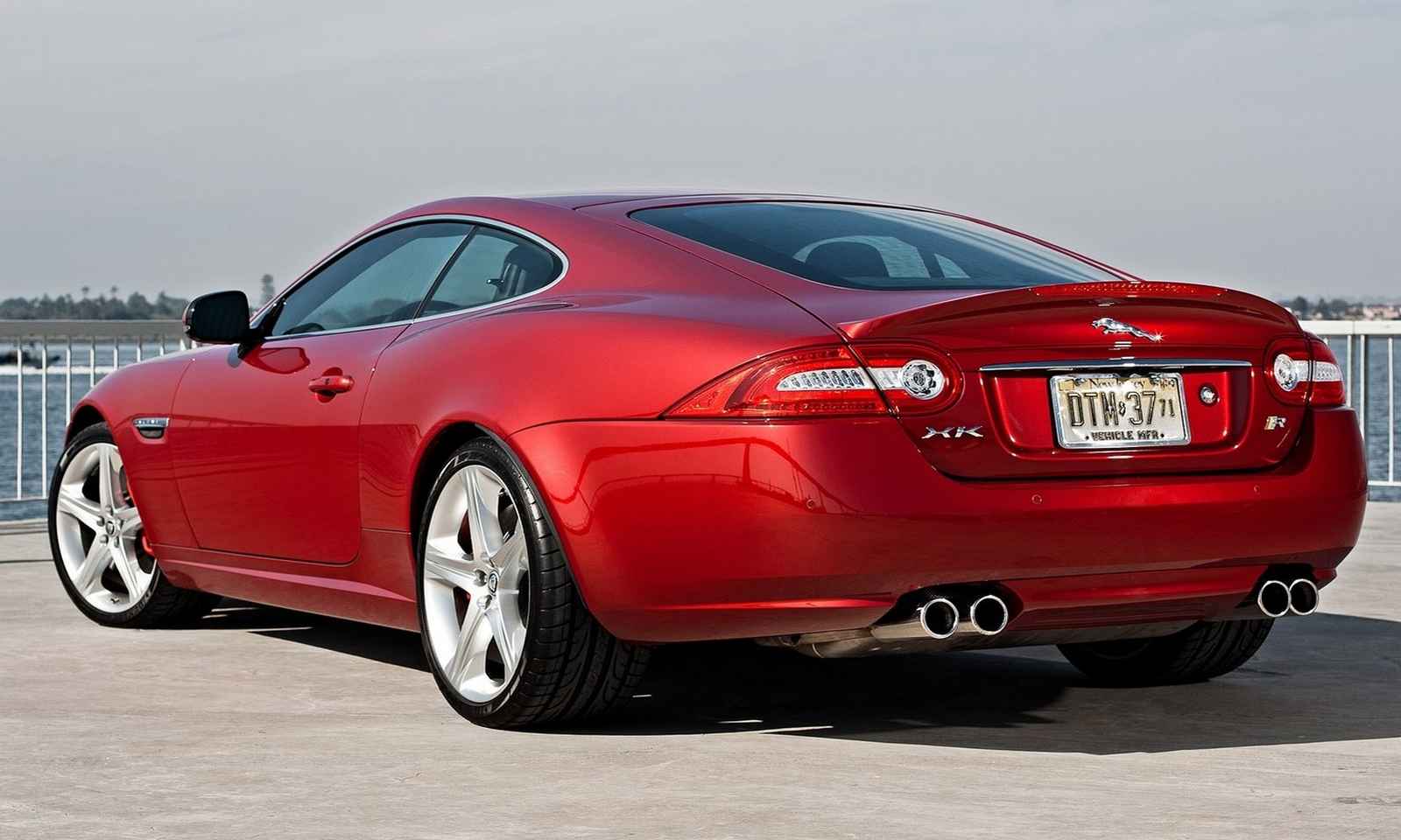 Jaguar XKR