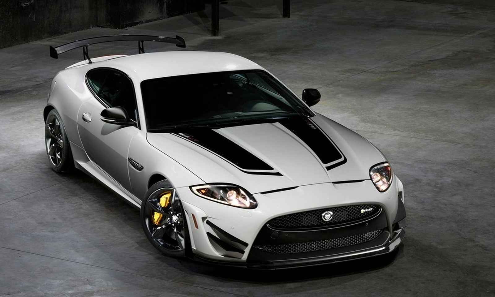 Jaguar XKR