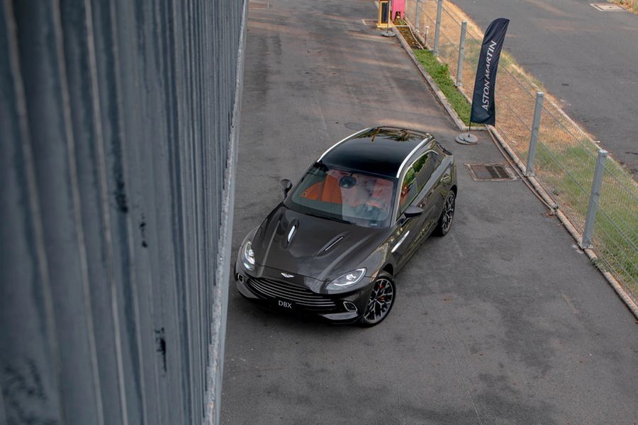Aston Martin DBX 2023