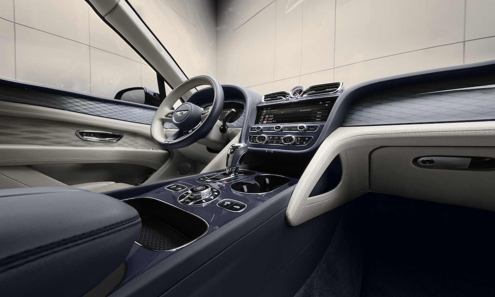 Bentayga Atelier Edition 2025