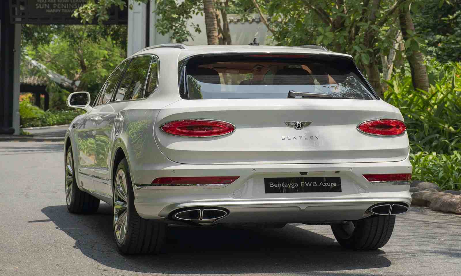 Bentayga EWB Azure 2022