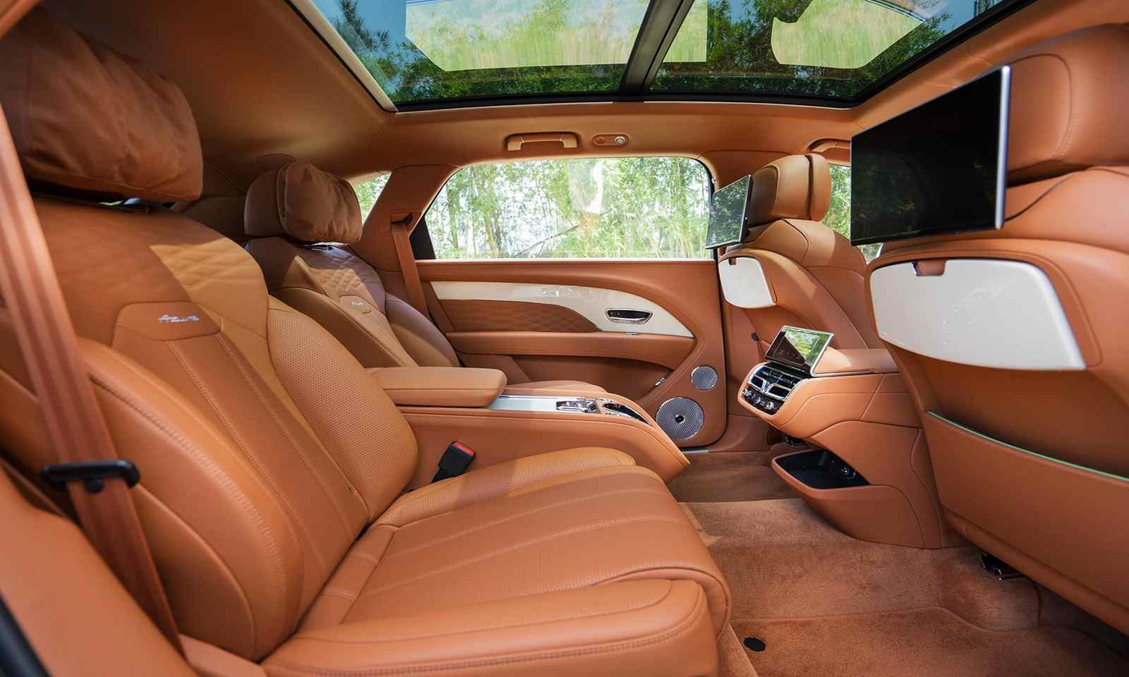 Bentayga EWB Azure 2022