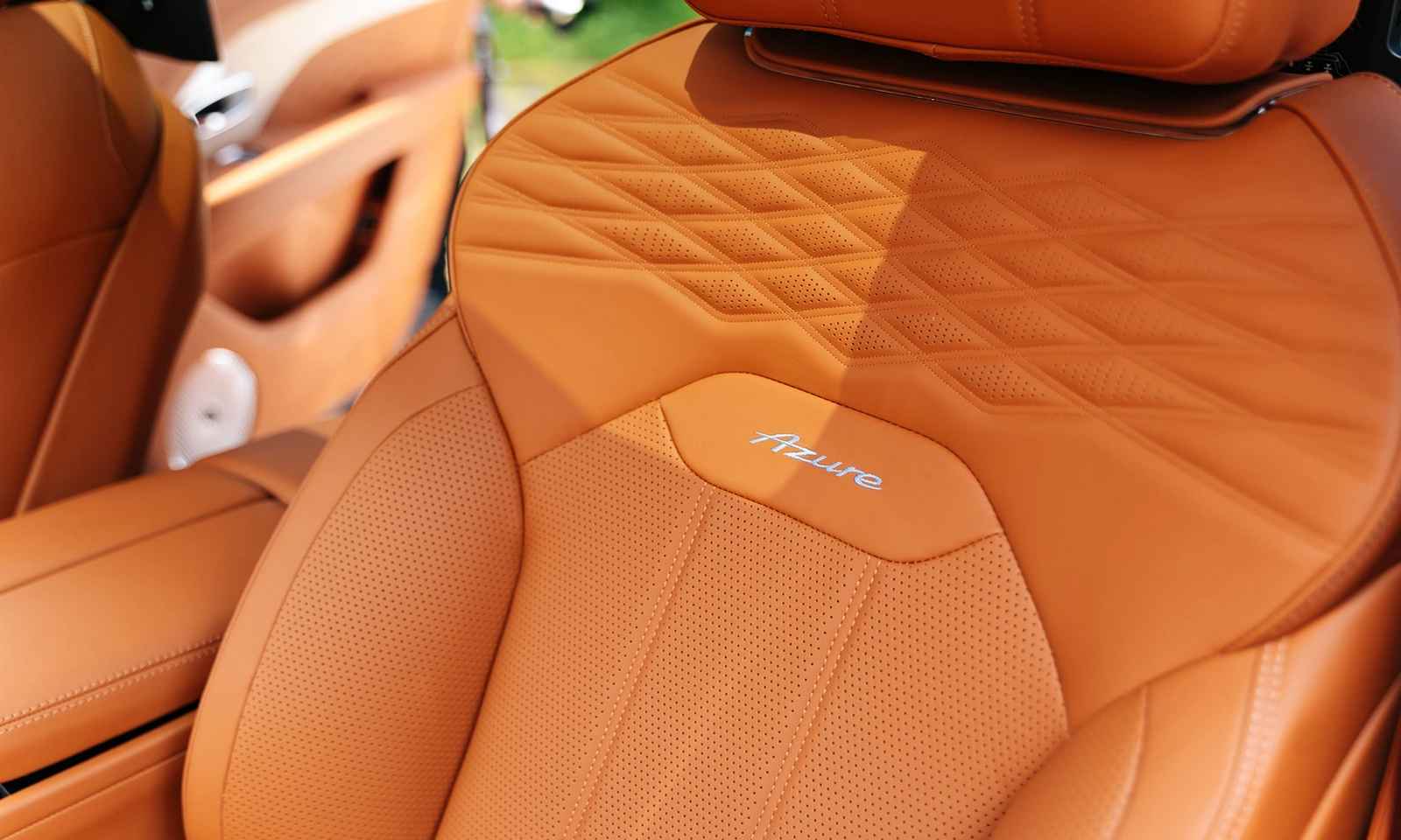 Bentayga EWB Azure 2022