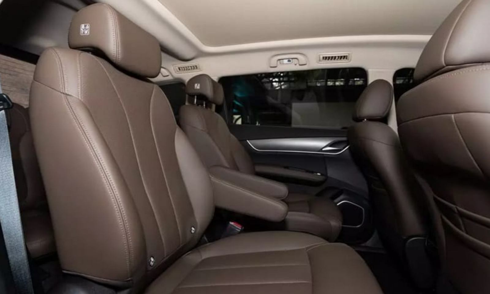 BYD M6