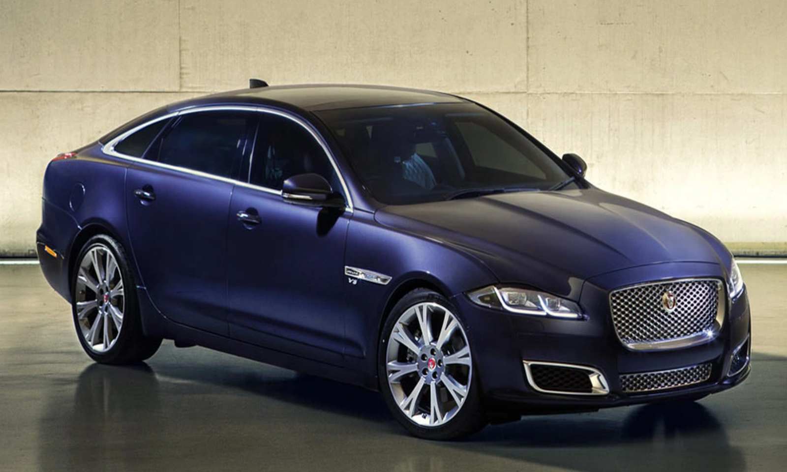 Jaguar XJ