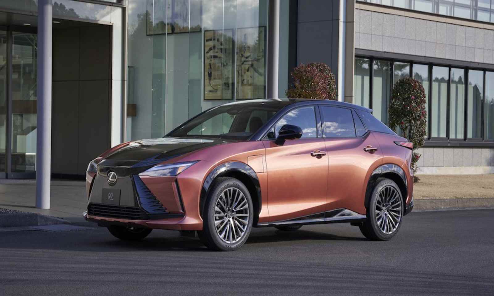 Lexus RZ
