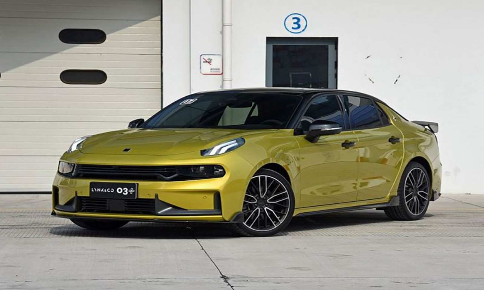 Lynk & Co 03