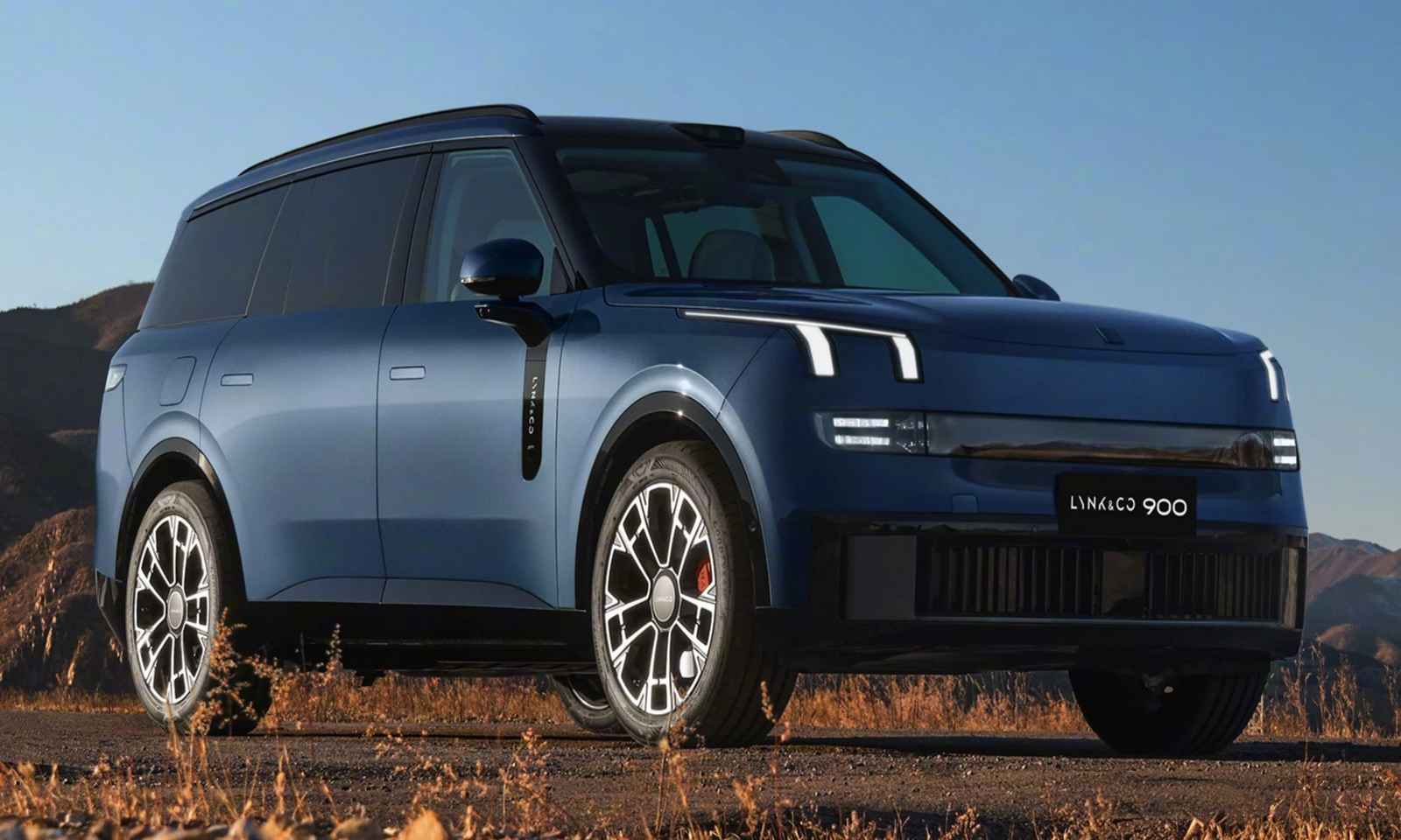 Lynk & Co 900