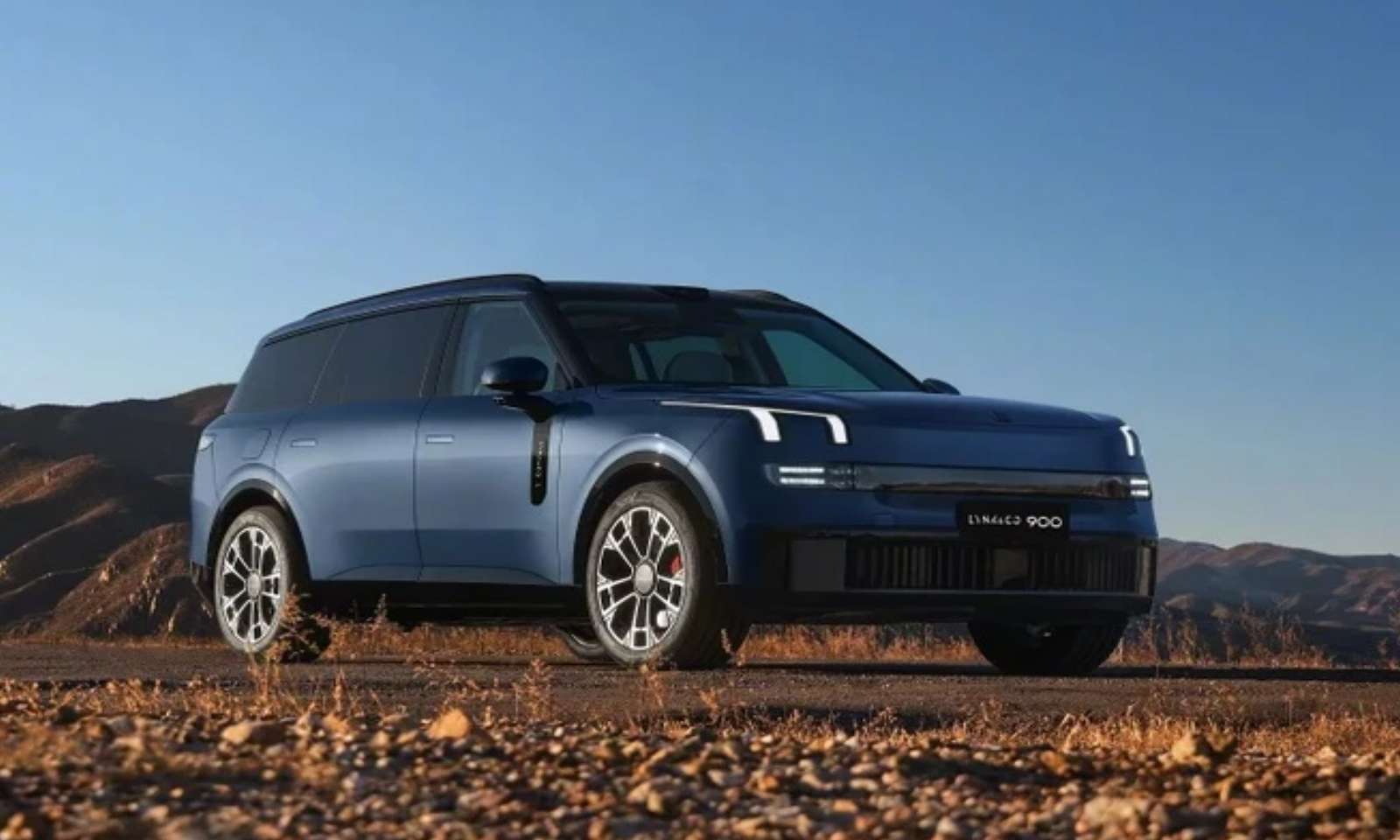 Lynk & Co 900