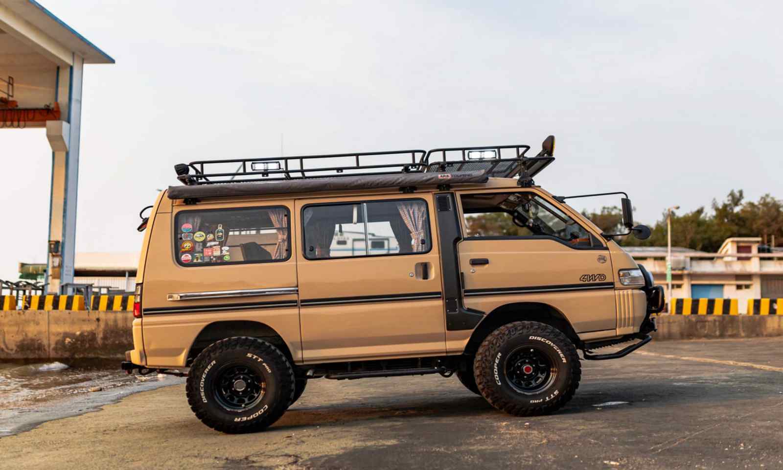 Mitsubishi Delica