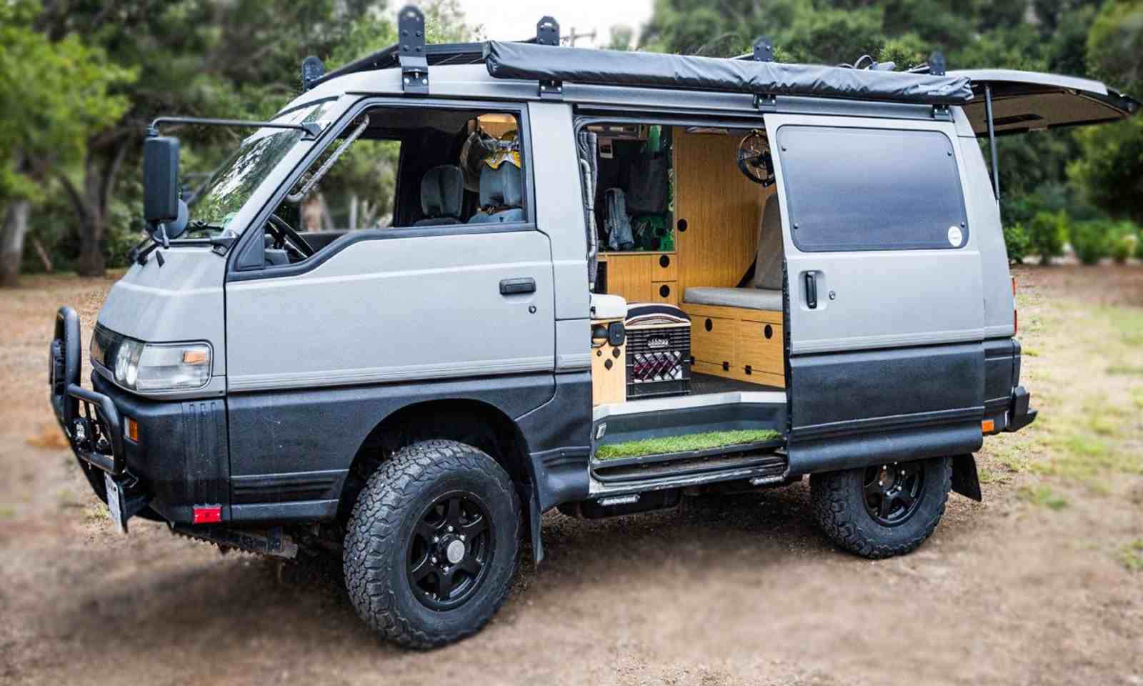 Mitsubishi Delica